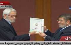 الغرياني يسلم مرسي دستور الاخوان